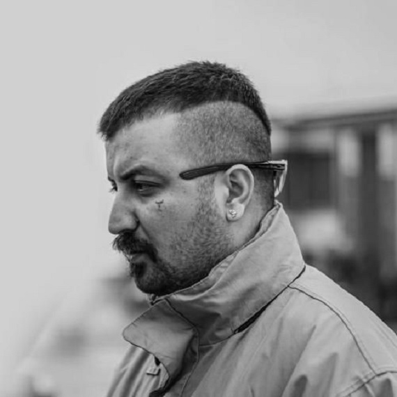 دانلود آهنگ بزن زنگ بم گاد پوری از فارس ترانه